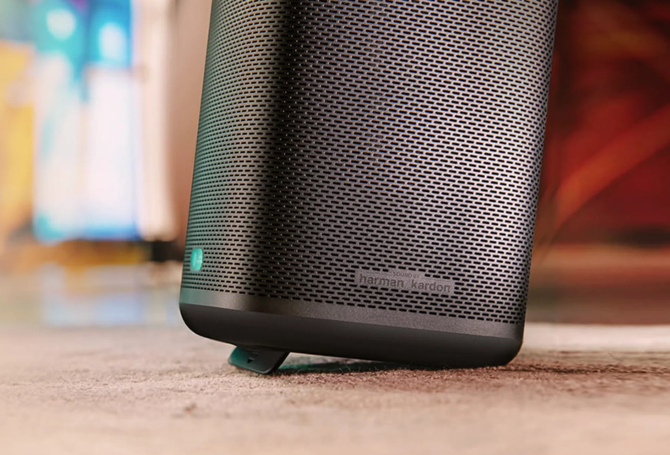 XGIMI MoGo Pro+ Android TV Projector,1080P Full HD Mini Smart Projector,Portable WiFi/Bluetooth Harman/Kardon Speaker,300 ANSI Lumen Indoor/Outdoor Theater Native Android 9.0 Video Projector